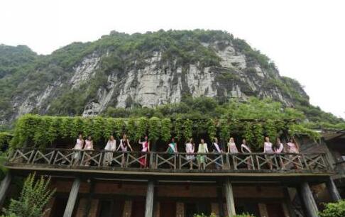 大新美天下世界旅游仙子来到神仙居住